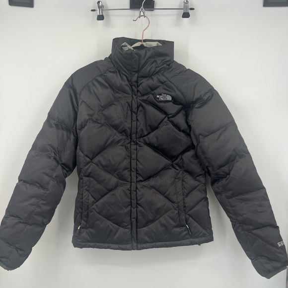 The North Face Women's Quilted Black Puffer Jacket - Picture 2 of 10